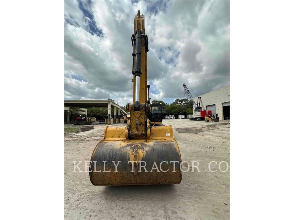 CAT 352 Crawler excavators
