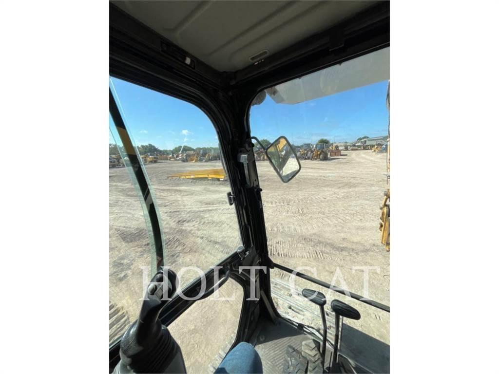 CAT 352 11 TC Crawler excavators