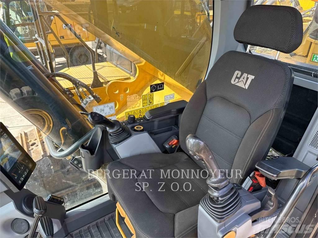 CAT 374 Crawler excavators