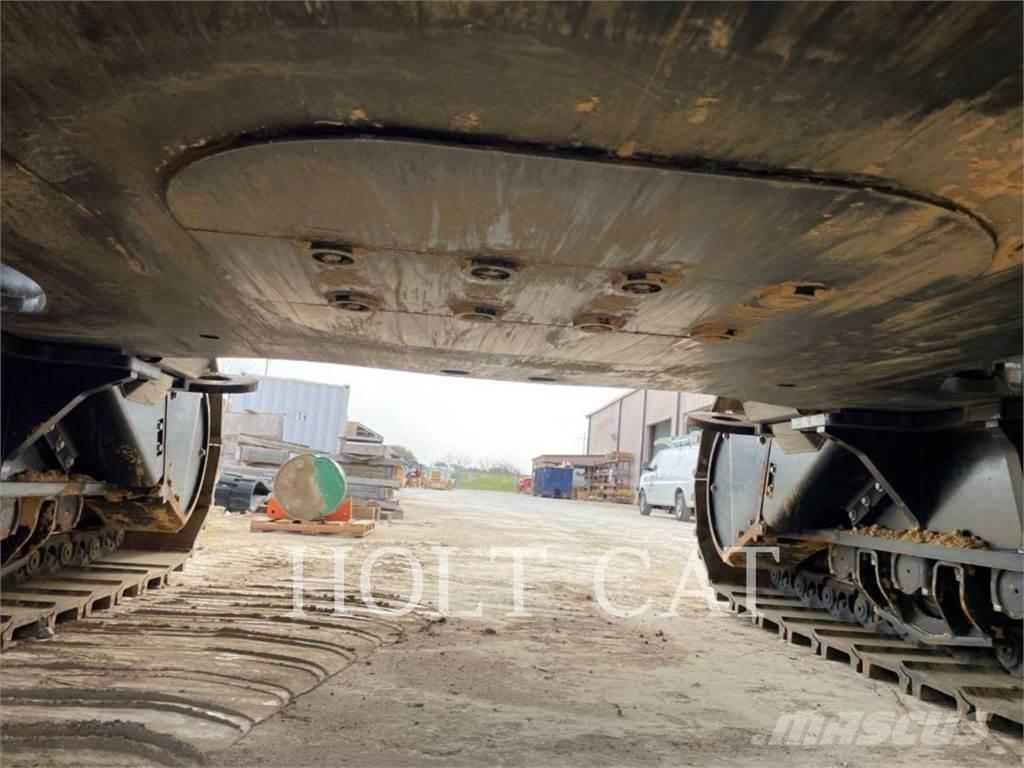 CAT 374 Crawler excavators