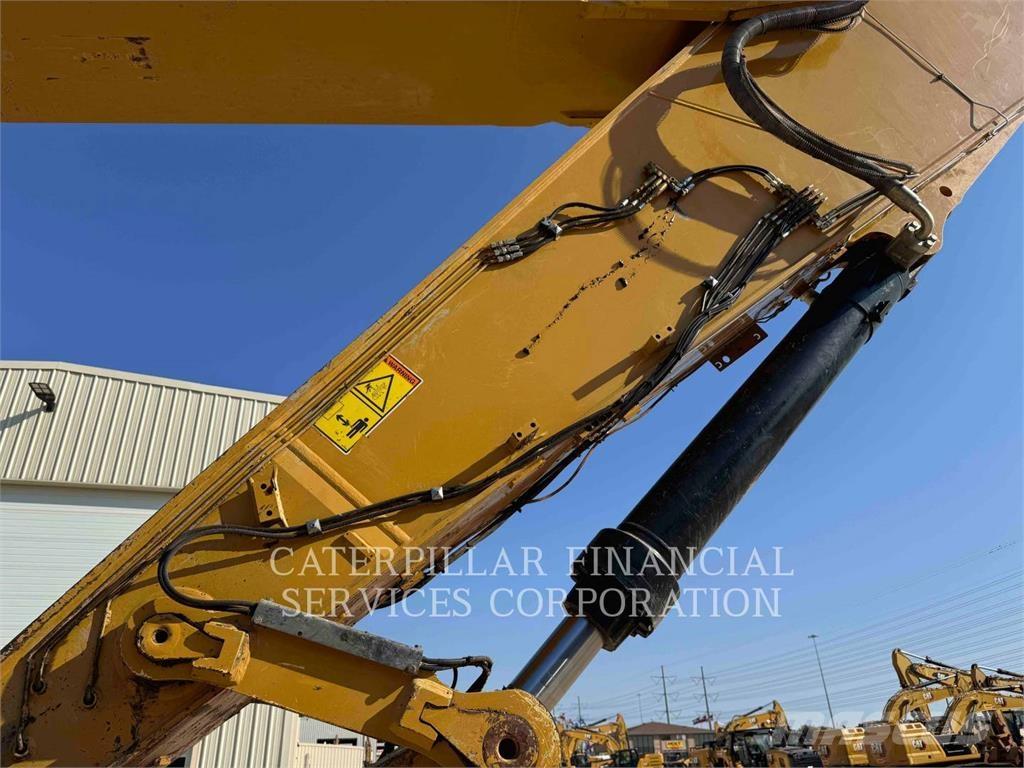 CAT 374-07 Crawler excavators