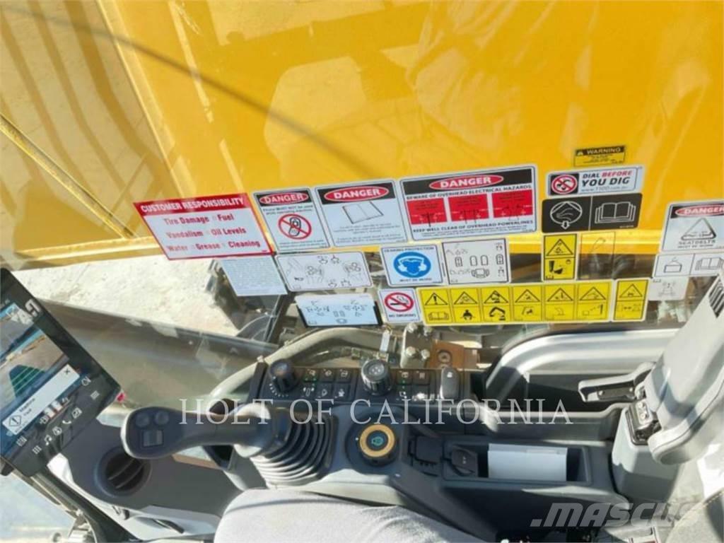CAT 374 2D Crawler excavators