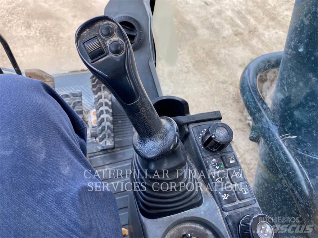 CAT 37407 Crawler excavators