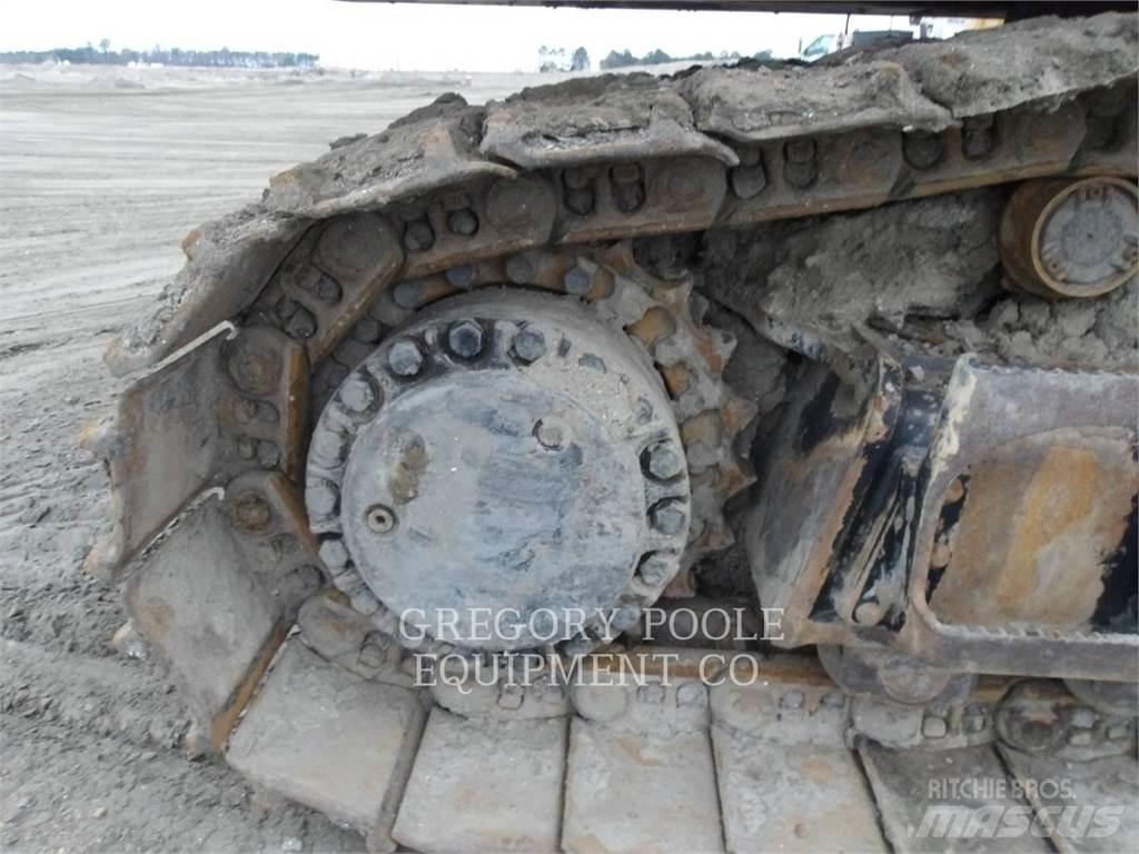CAT 374FL Crawler excavators