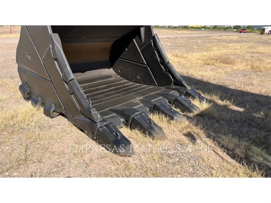 CAT 390DL Crawler excavators
