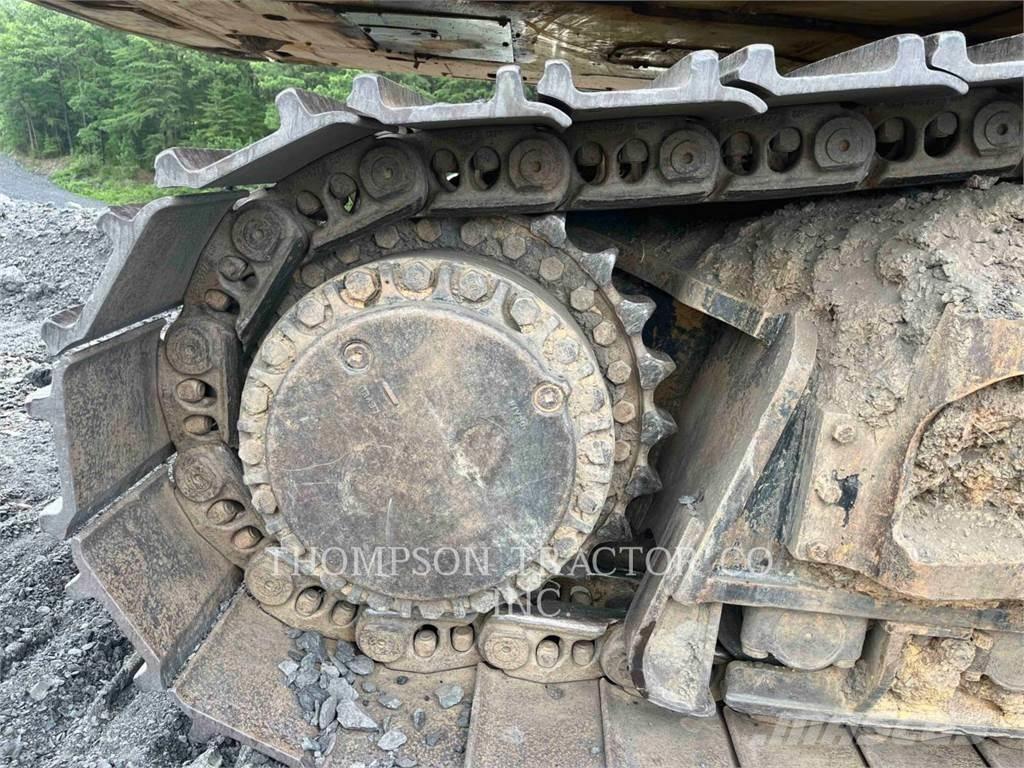 CAT 390FL Crawler excavators