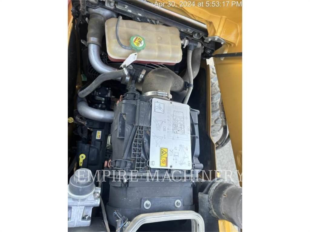 CAT 415F2 4EOP Backhoe