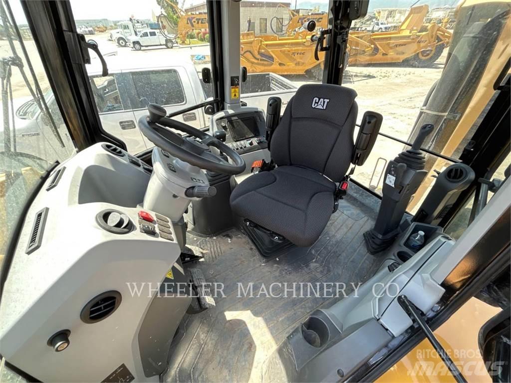 CAT 420 Backhoe