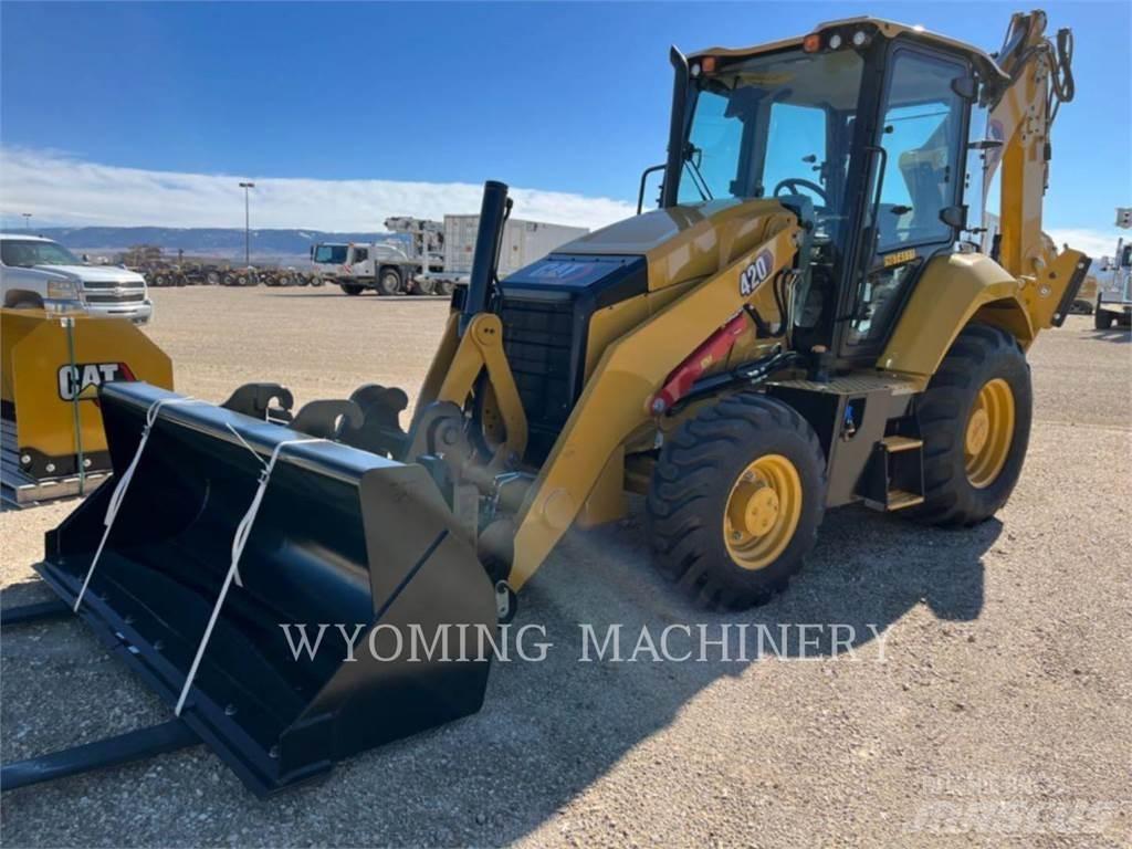 CAT 420 Backhoe