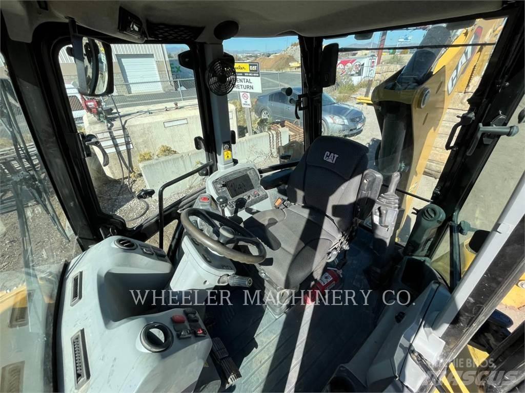 CAT 420 Backhoe