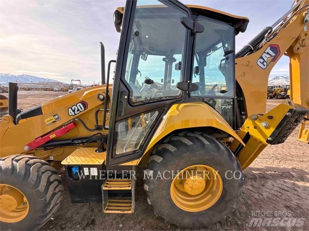 CAT 420 Backhoe