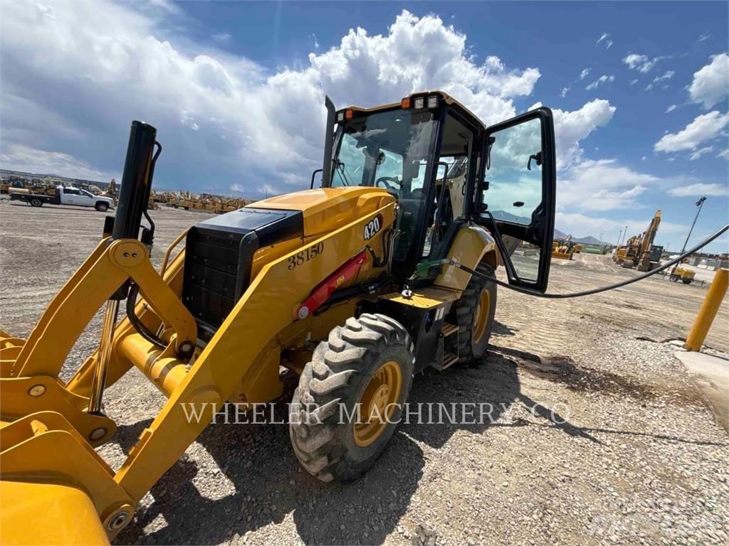 CAT 420 Backhoe