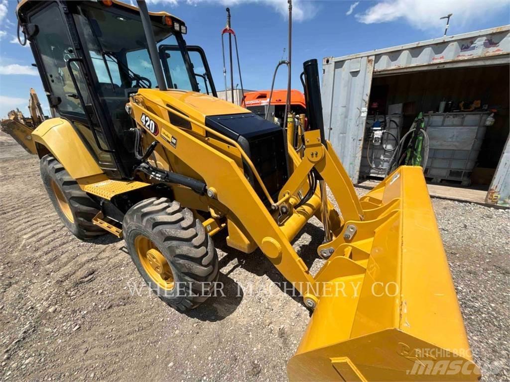 CAT 420 Backhoe