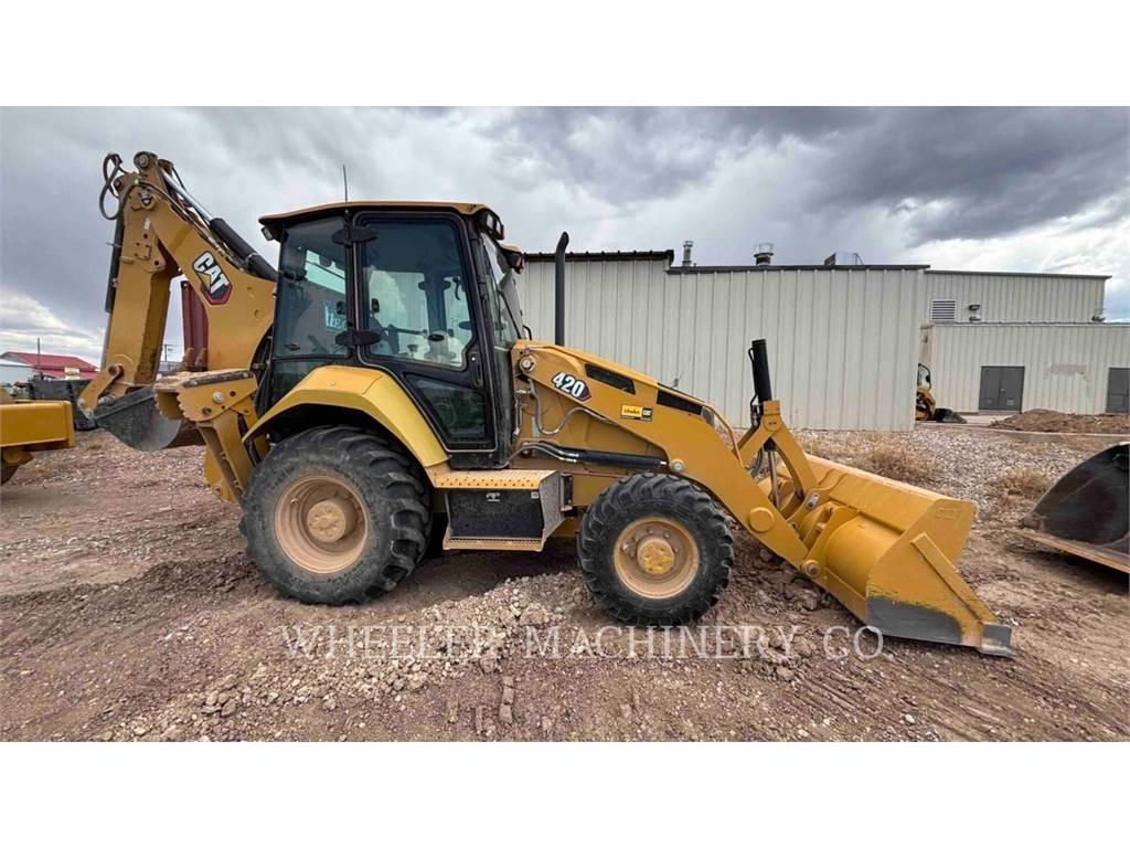 CAT 420 Backhoe