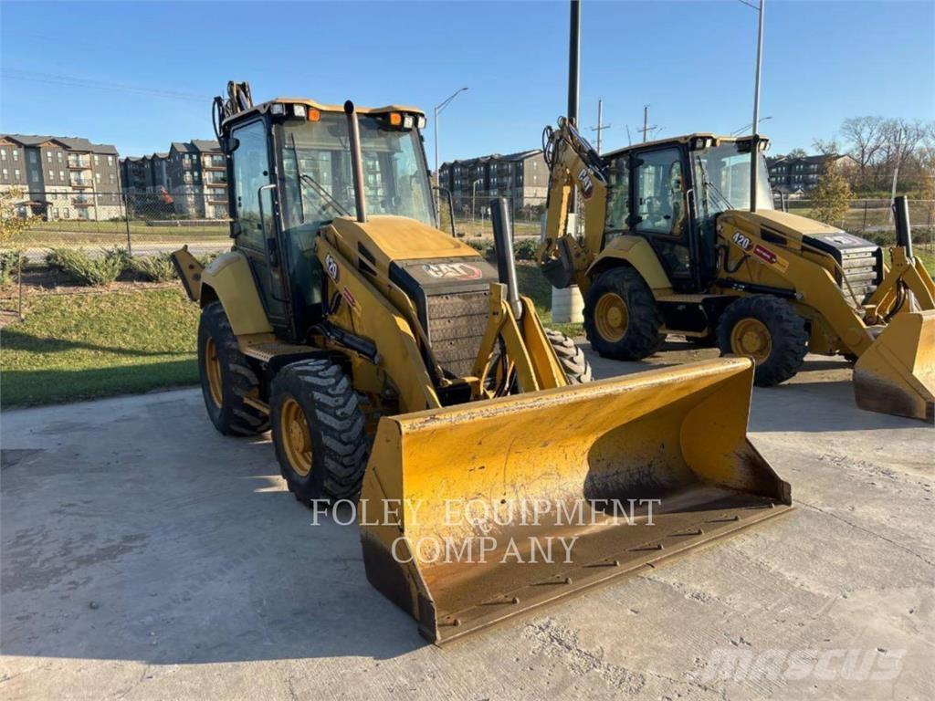 CAT 420-07 Backhoe