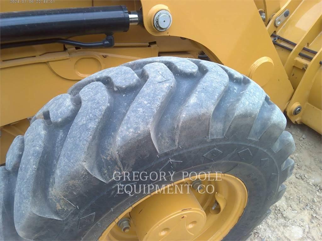 CAT 420-07 Backhoe