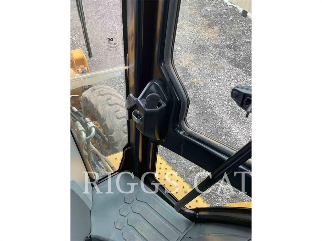 CAT 420 4AEM Backhoe