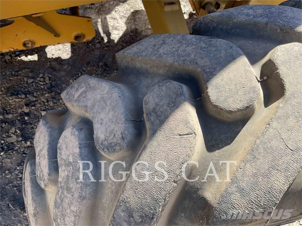 CAT 420 4AEM Backhoe