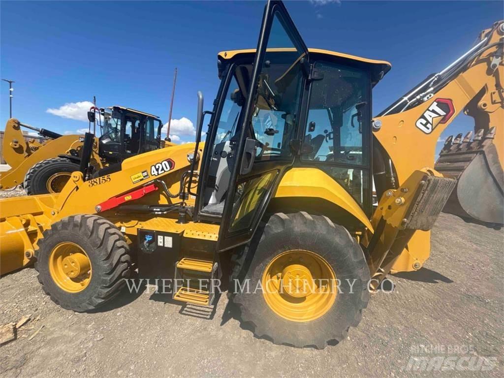 CAT 420 CF Backhoe