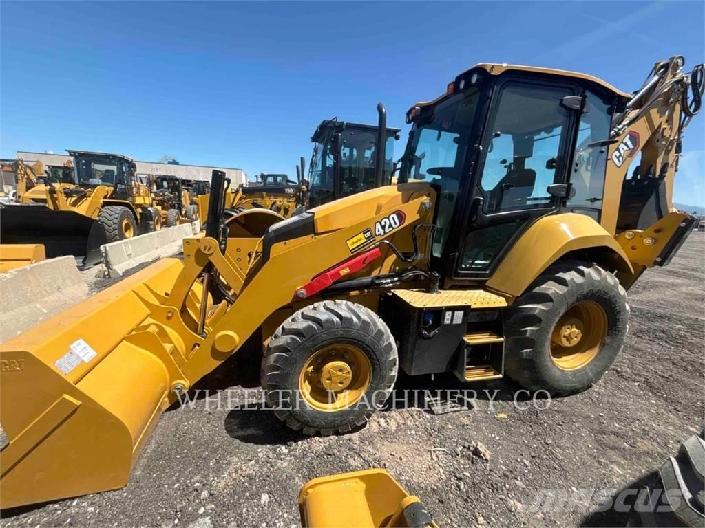 CAT 420 CF Backhoe
