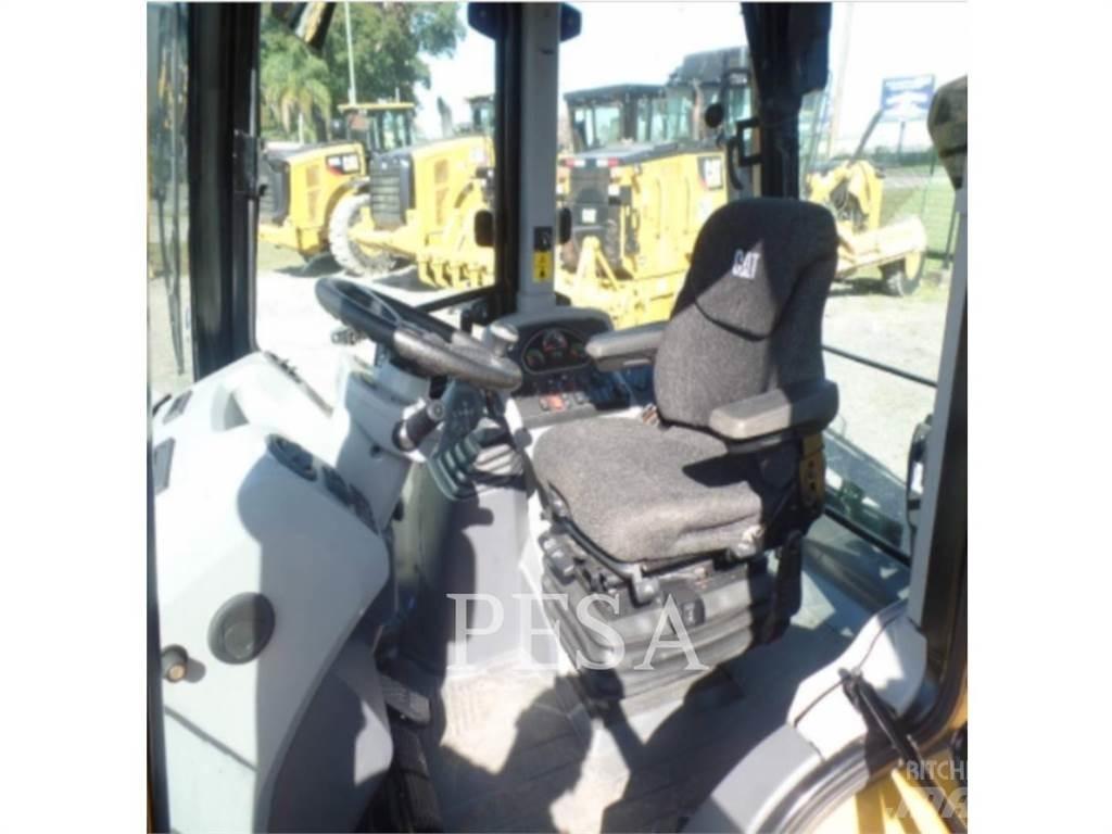 CAT 420 F 2 Backhoe