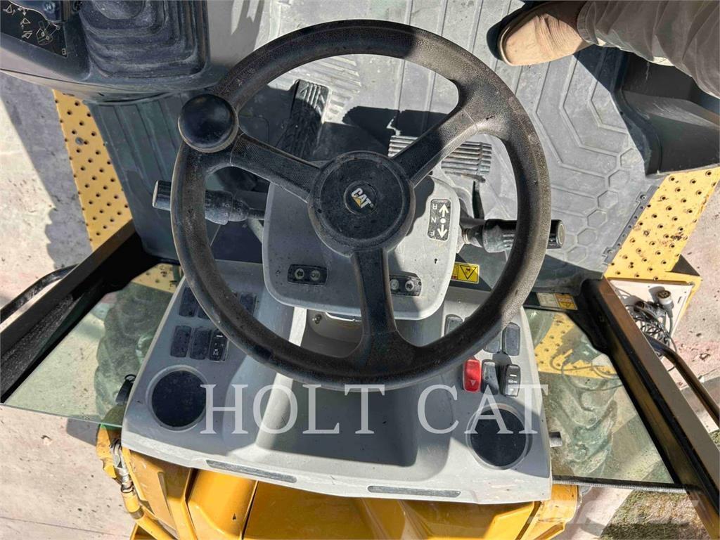 CAT 42007 Backhoe