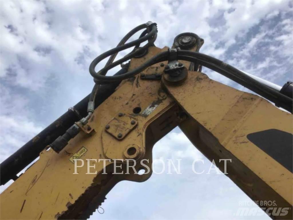 CAT 420F2 Backhoe