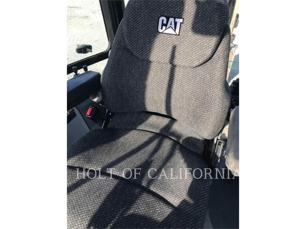 CAT 420F2 Backhoe