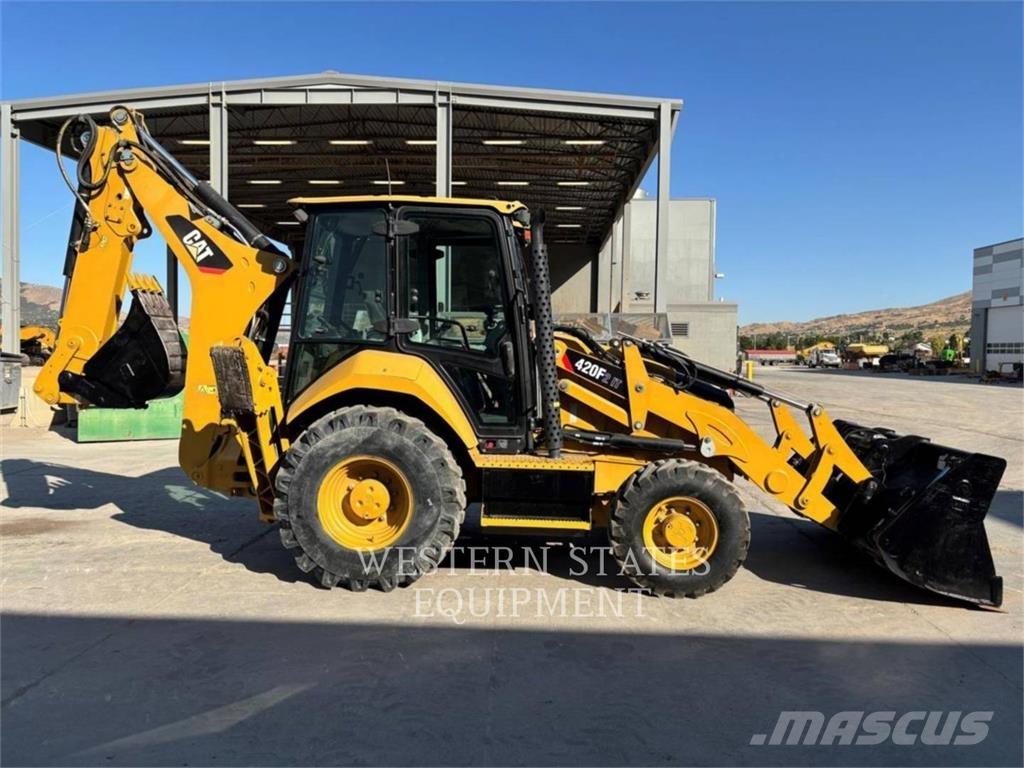 CAT 420F2 Backhoe