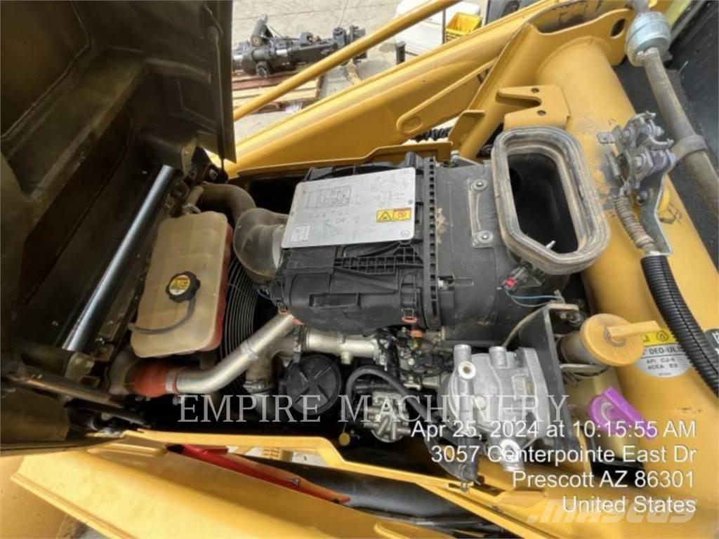 CAT 420F2 4EO Backhoe