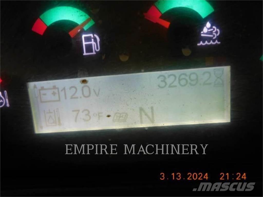 CAT 420F2 4EO Backhoe