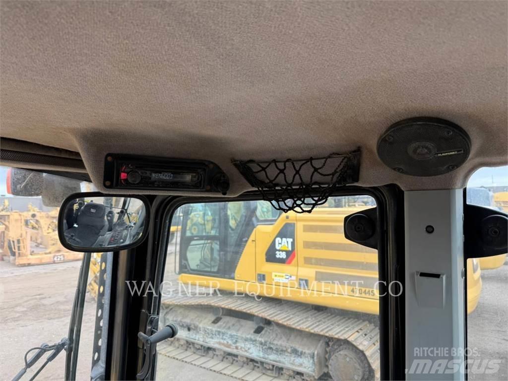 CAT 420F2 4WDE Backhoe
