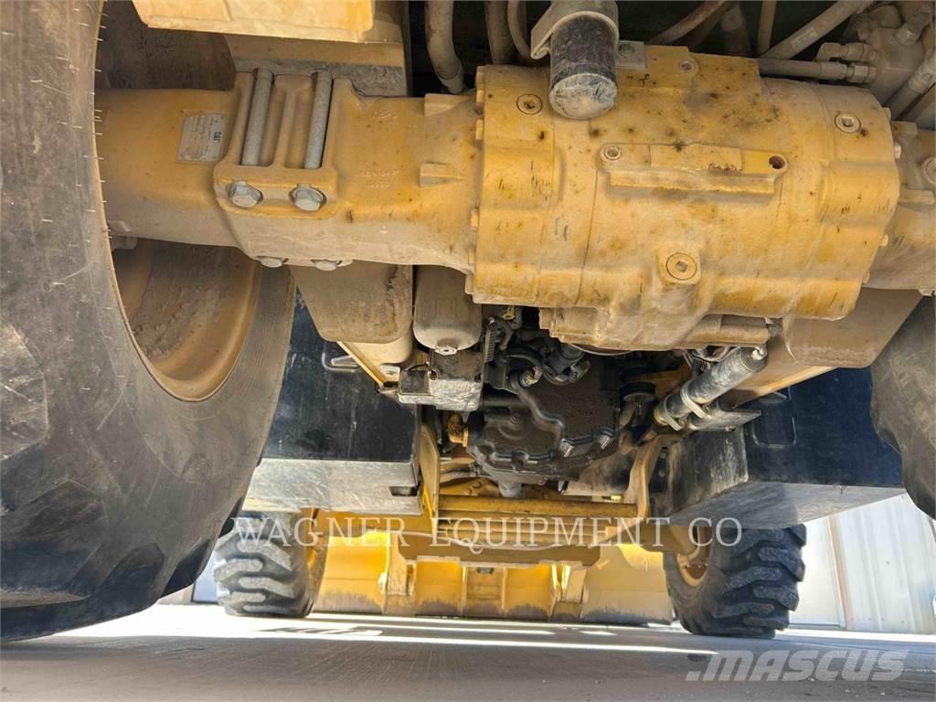 CAT 420F2 4WDE Backhoe