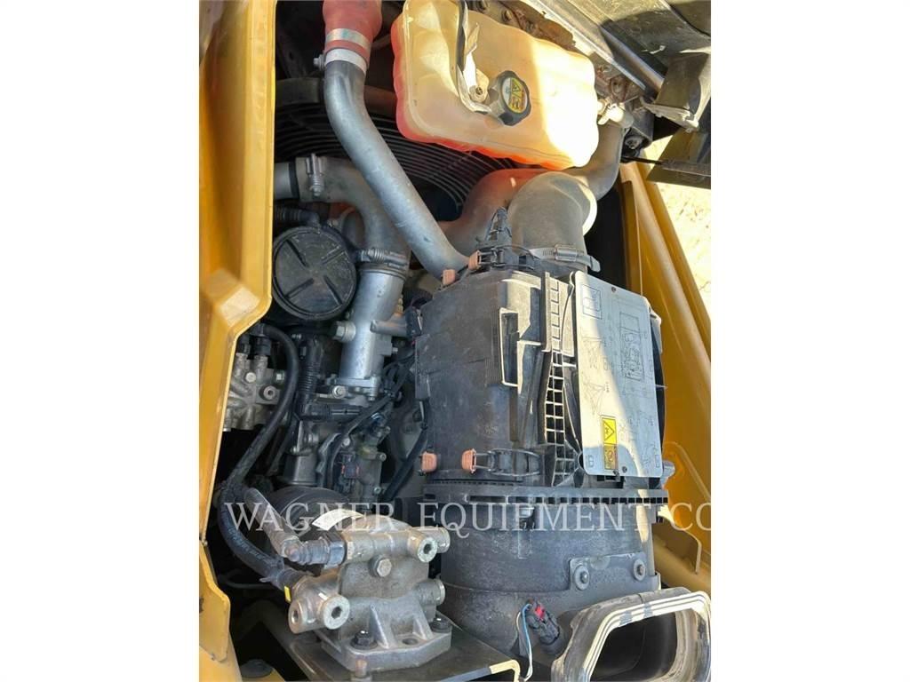 CAT 420F2 4WDE Backhoe
