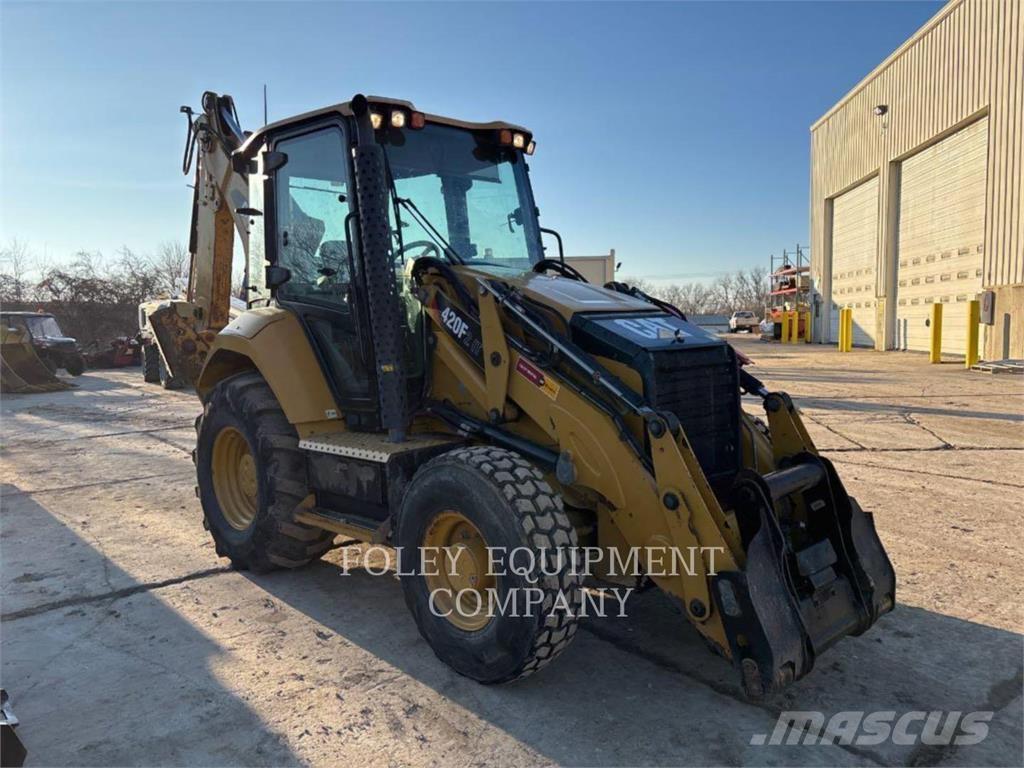 CAT 420F2IT Backhoe