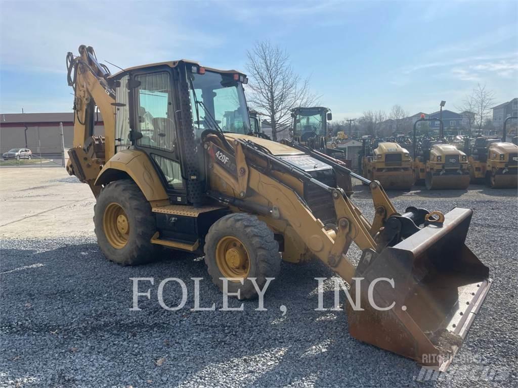 CAT 420F2IT Backhoe