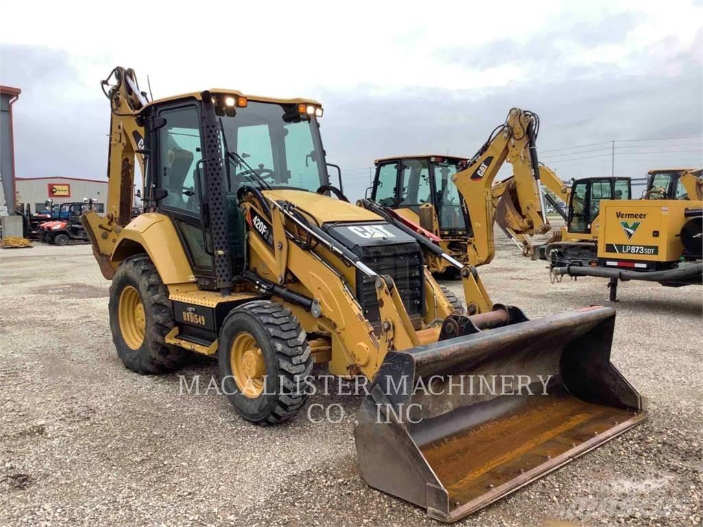 CAT 420F2IT Backhoe