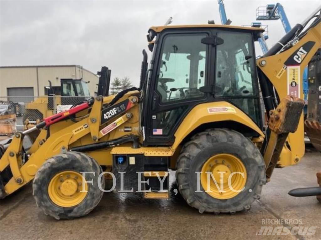 CAT 420F2IT Backhoe