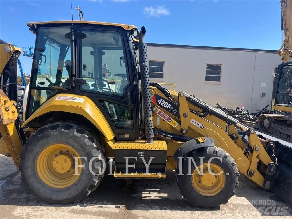 CAT 420F2IT Backhoe