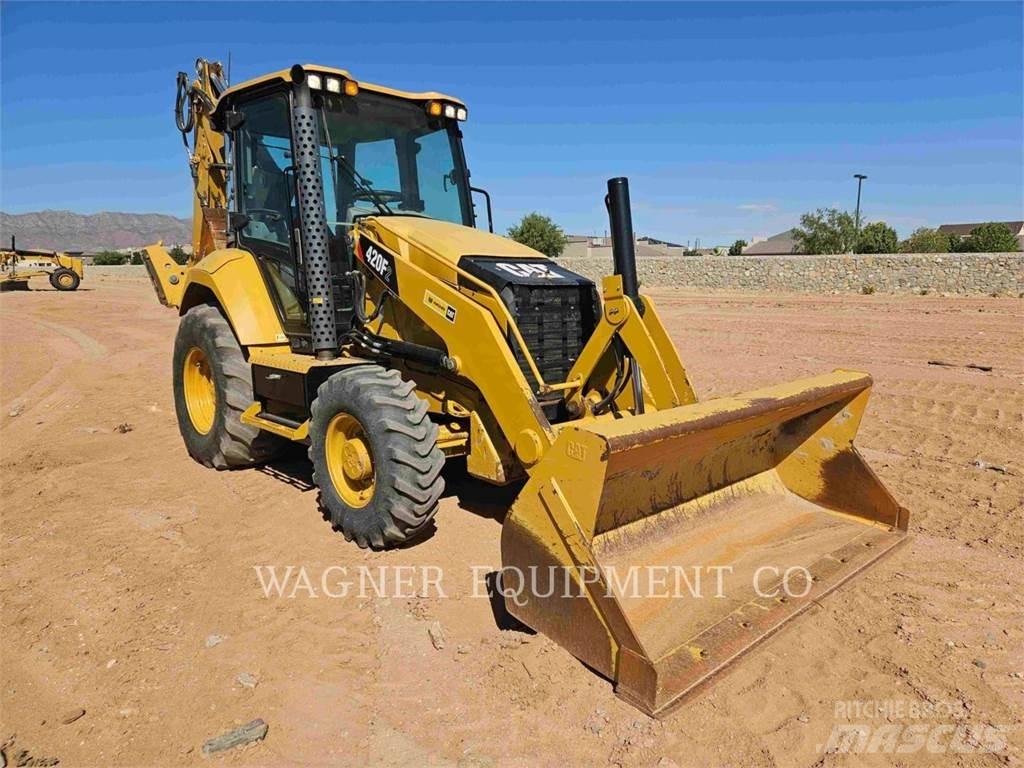 CAT 420F2ST Backhoe