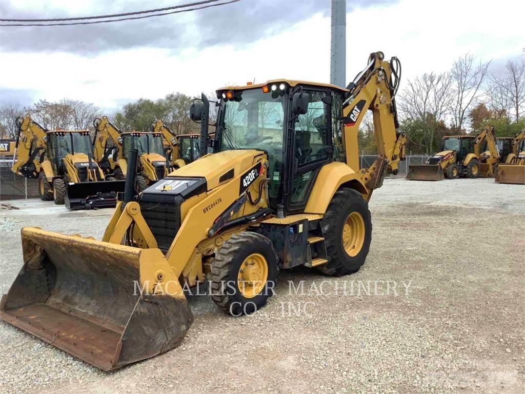 CAT 420F2ST Backhoe