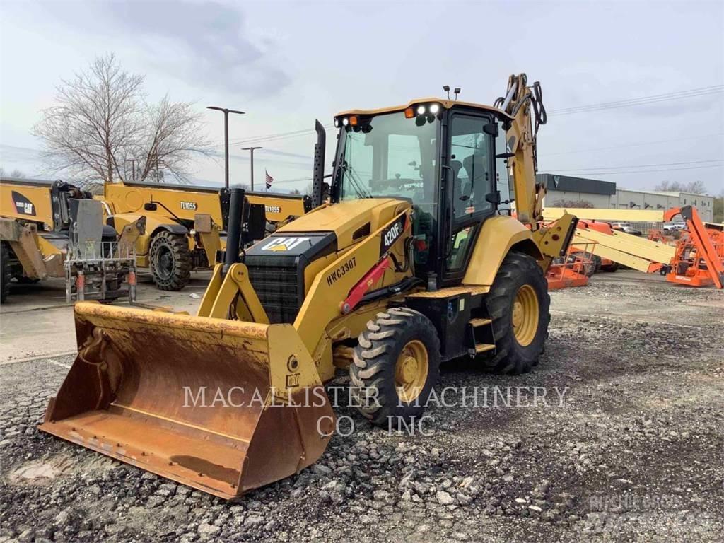 CAT 420F2ST Backhoe