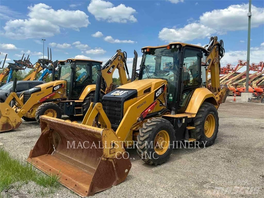 CAT 420F2ST Backhoe