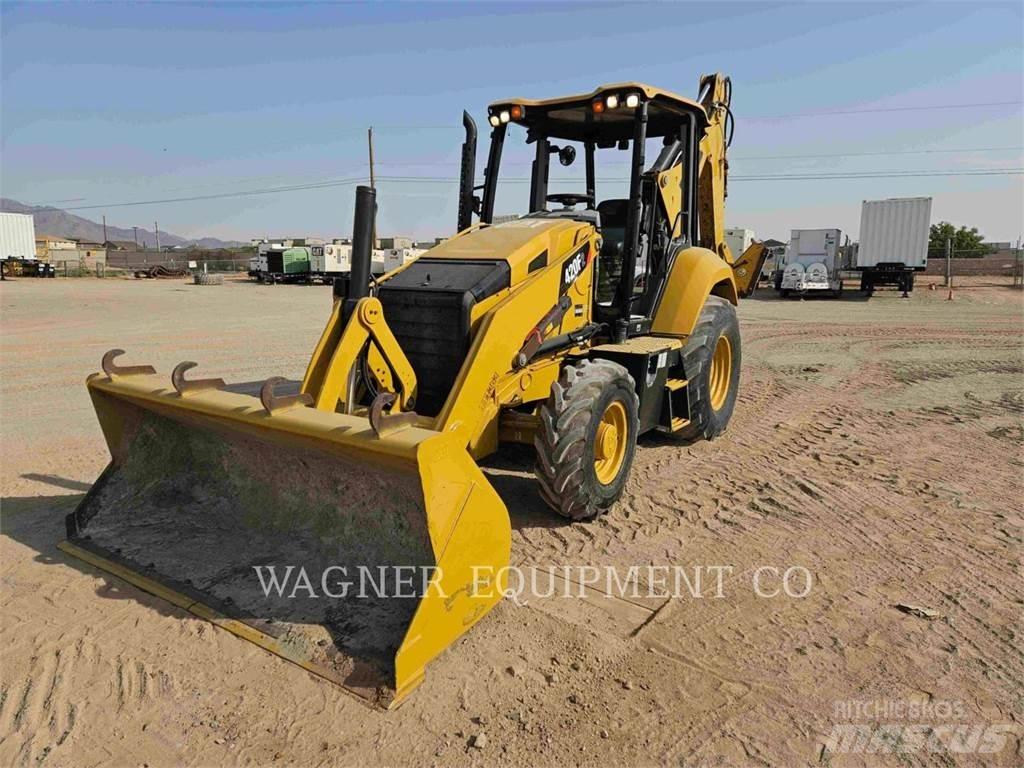 CAT 420F2ST Backhoe