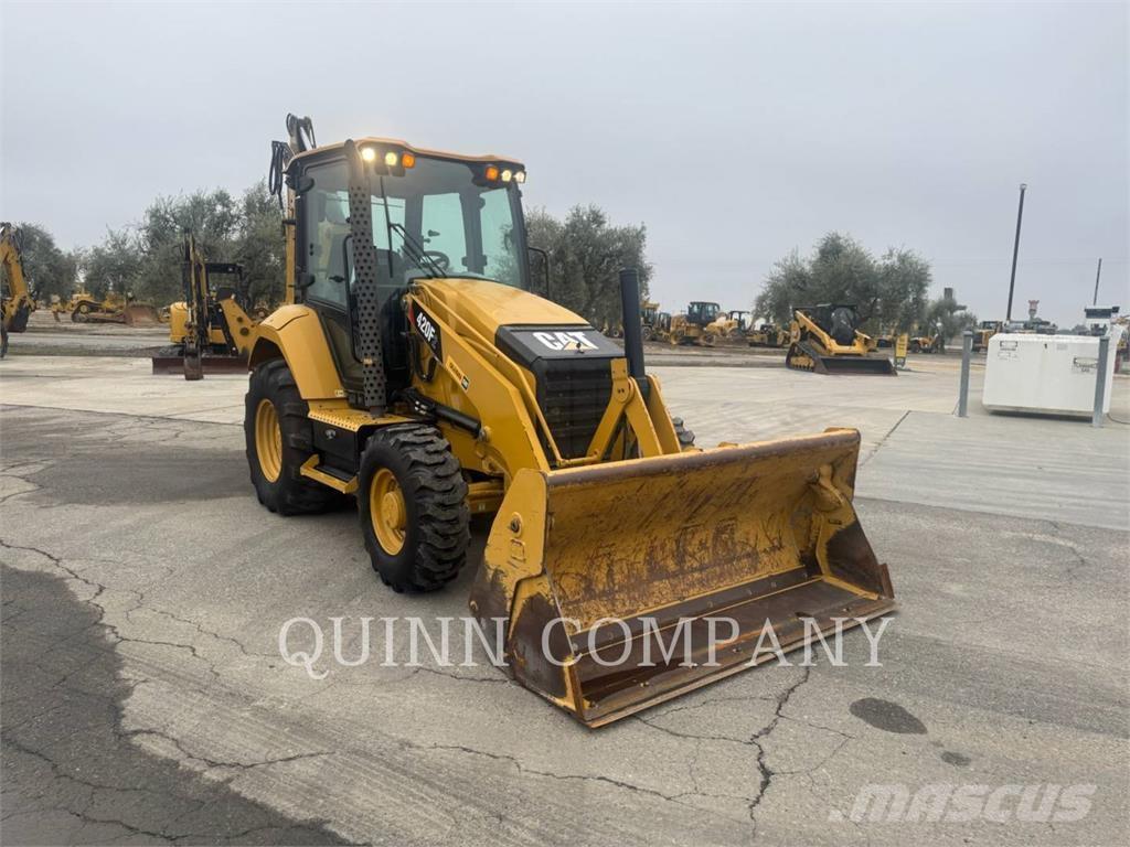 CAT 420F2ST Backhoe
