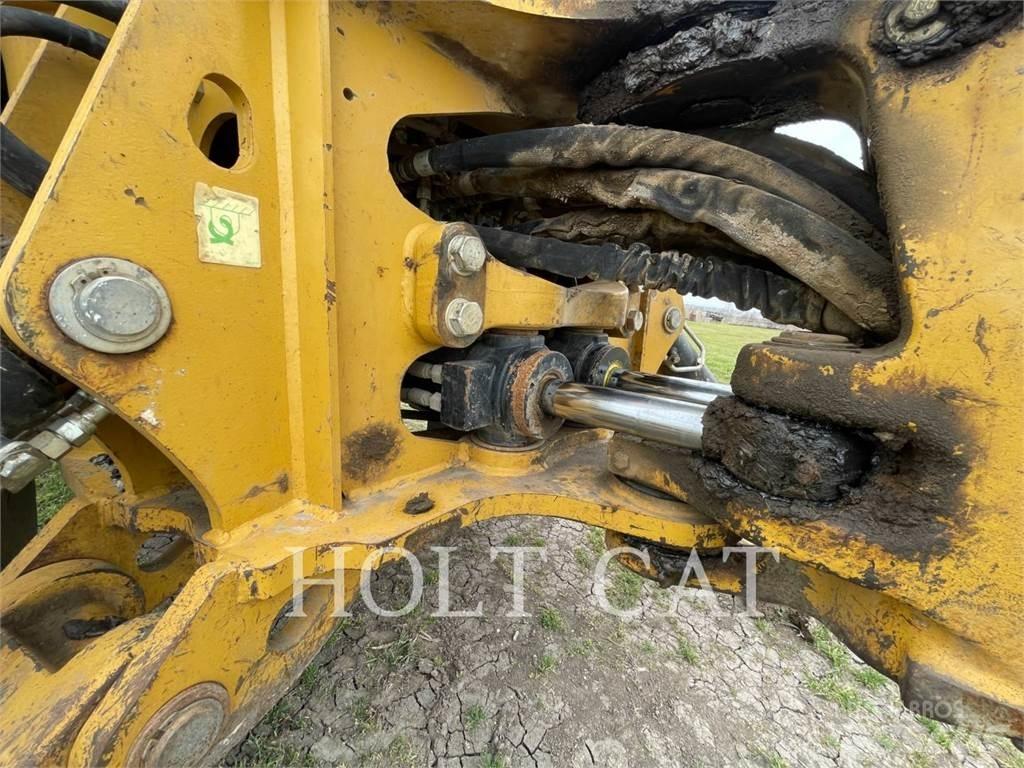 CAT 420FST Backhoe