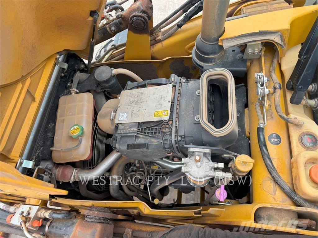 CAT 432-07LRC Backhoe