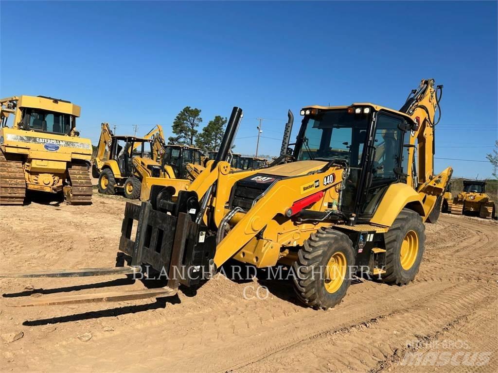 CAT 440 Backhoe