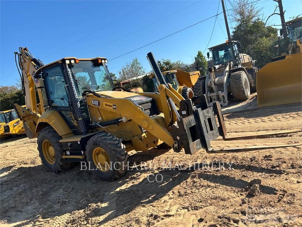 CAT 440 Backhoe