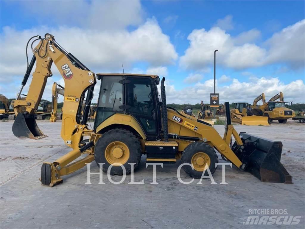 CAT 440 C4E Backhoe